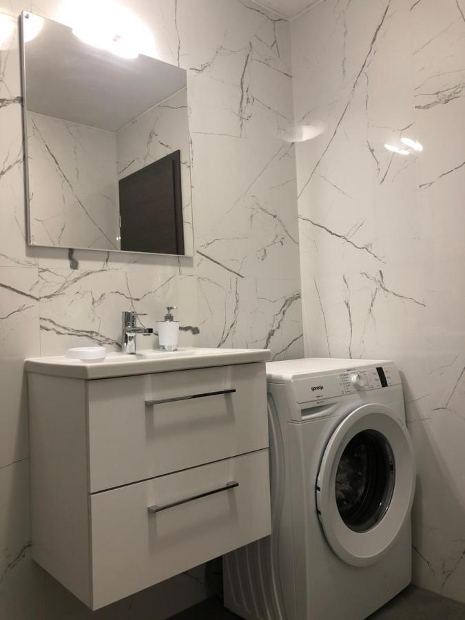 Apartments Mateo Бибине Екстериор снимка