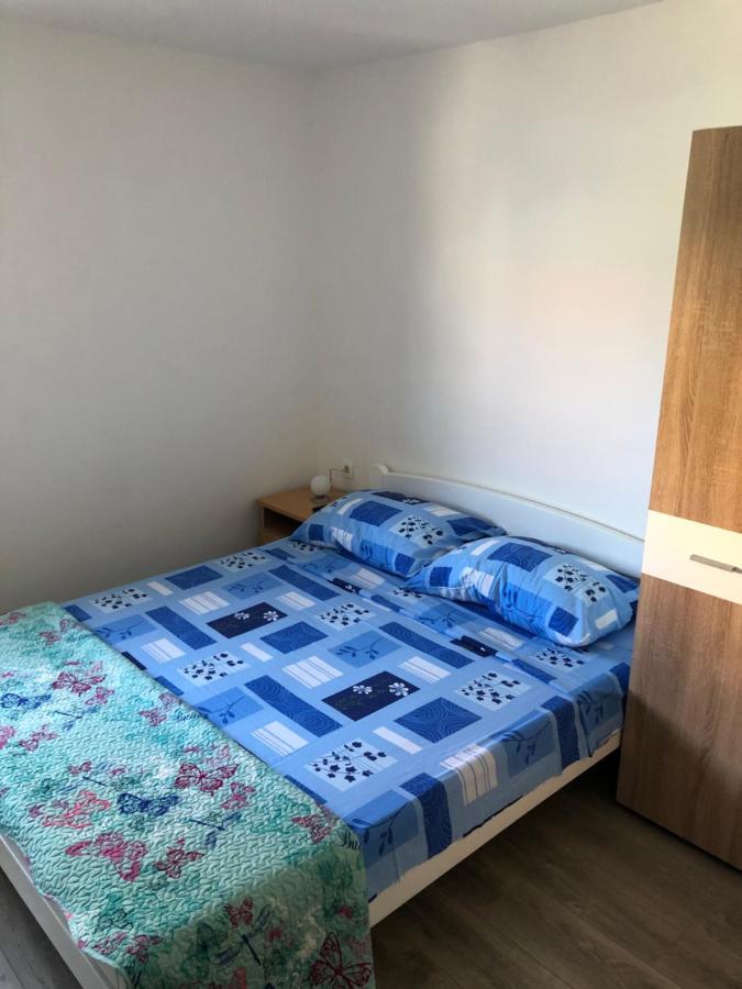 Apartments Mateo Бибине Екстериор снимка