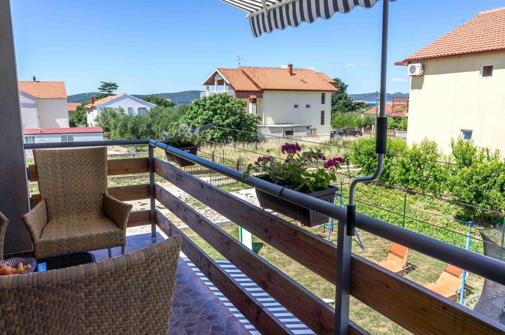 Apartments Mateo Бибине Екстериор снимка