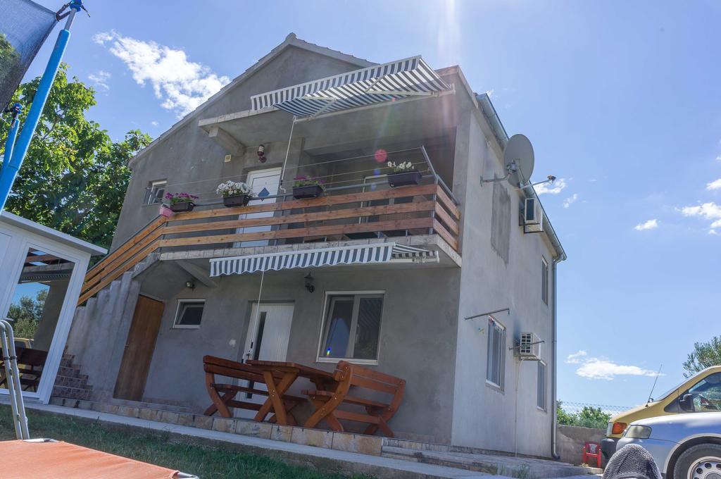 Apartments Mateo Бибине Екстериор снимка