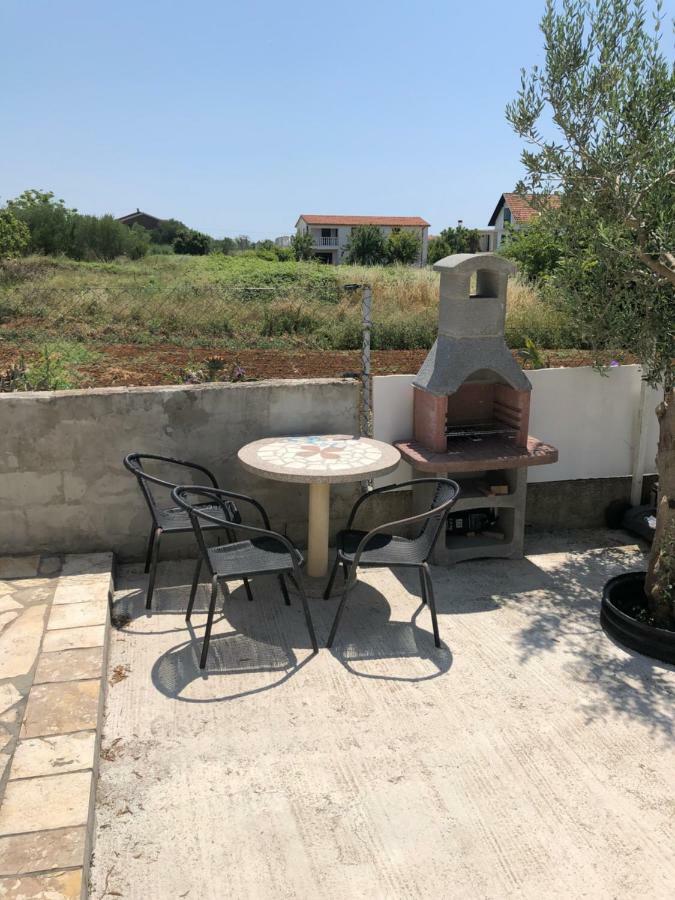Apartments Mateo Бибине Екстериор снимка